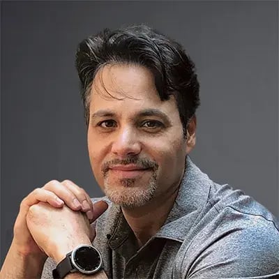 Guy_headshot_400x4003741